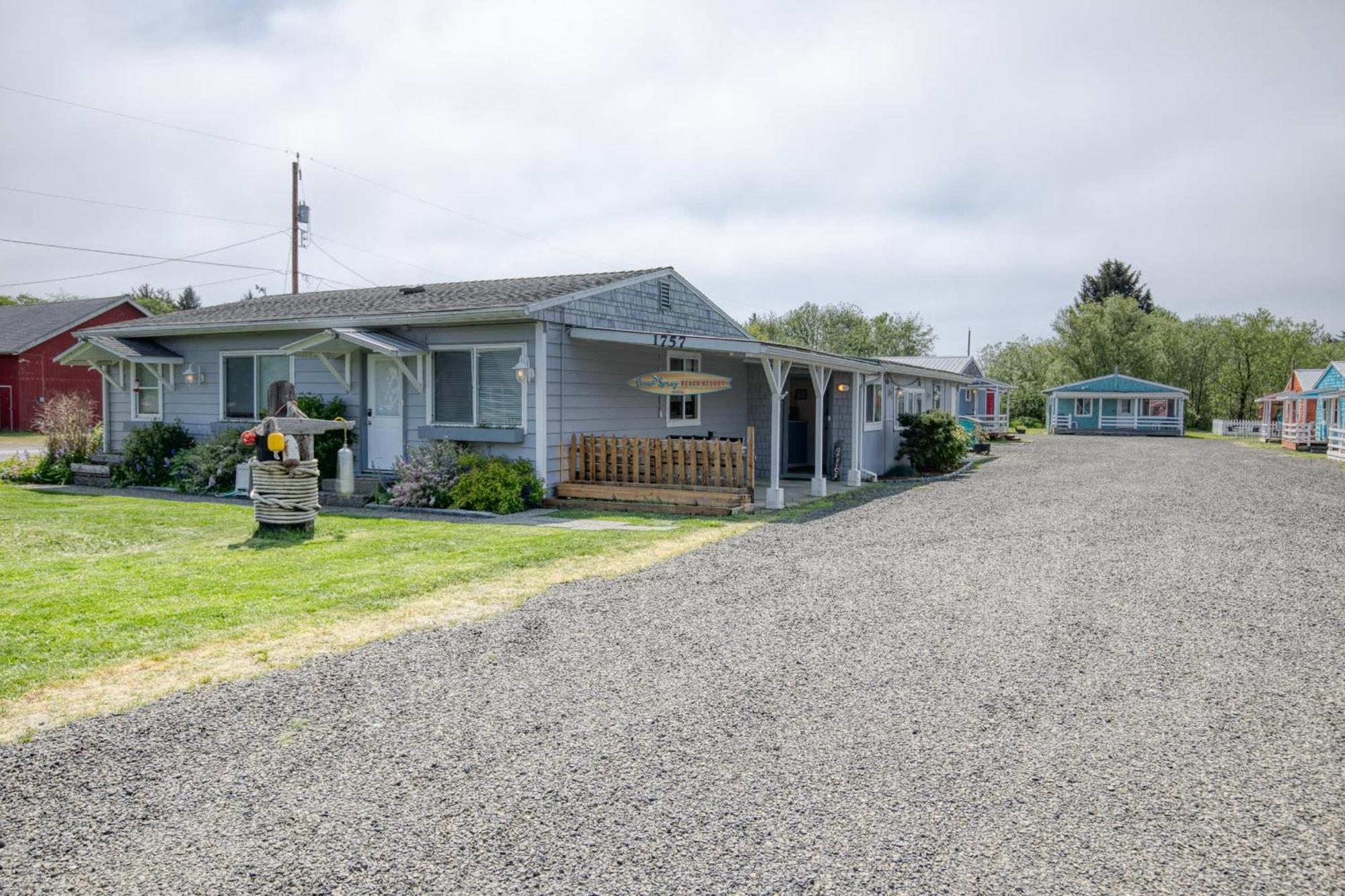 Anchor'S Away Cottage Studio By The Sea W Fireplace Grayland Exterior photo